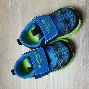 saucony 5.5 liteform series sneakers tennis shoes blue green 5 1/2 Boys Baby